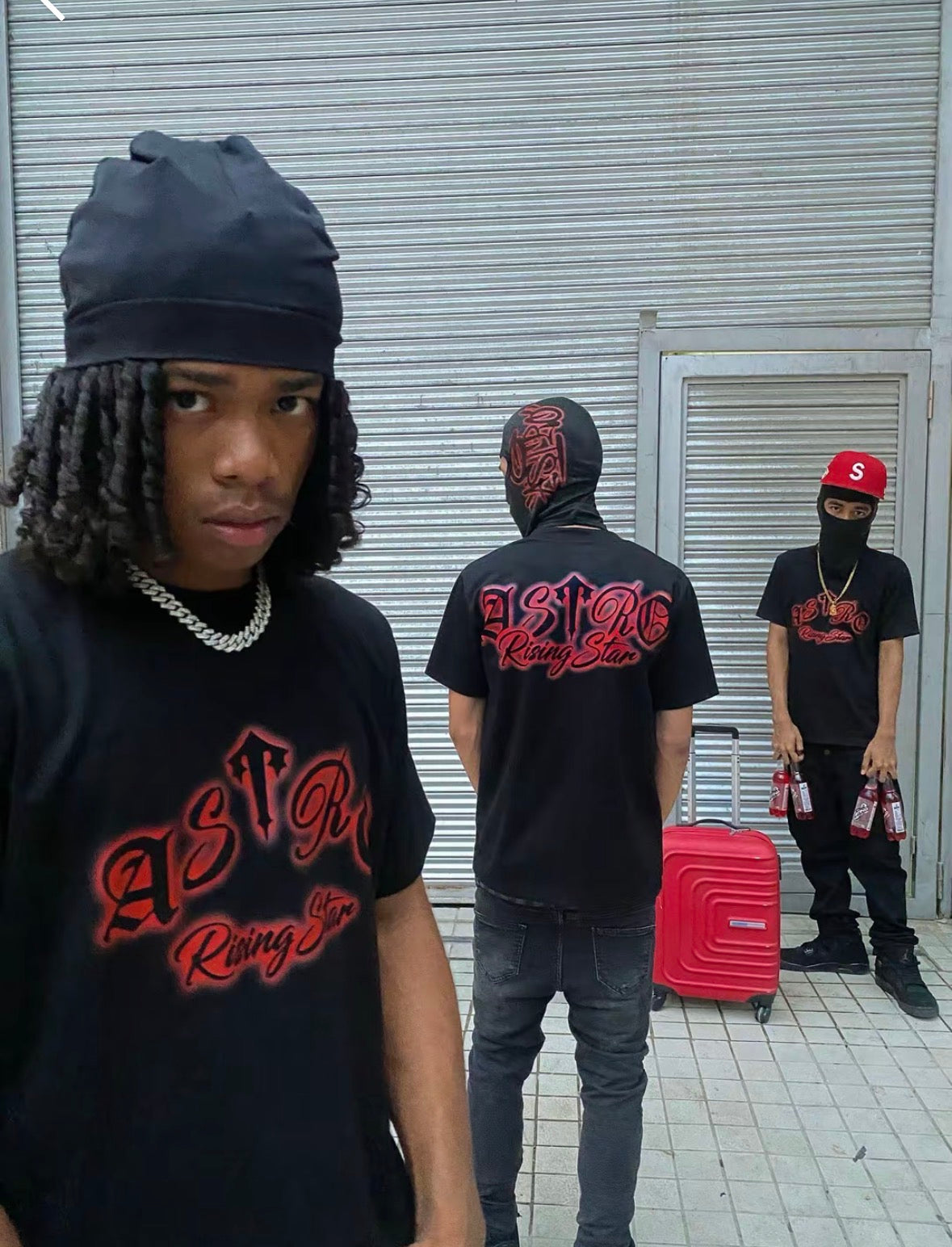 THREE RANDOM TEE [BLACK]
