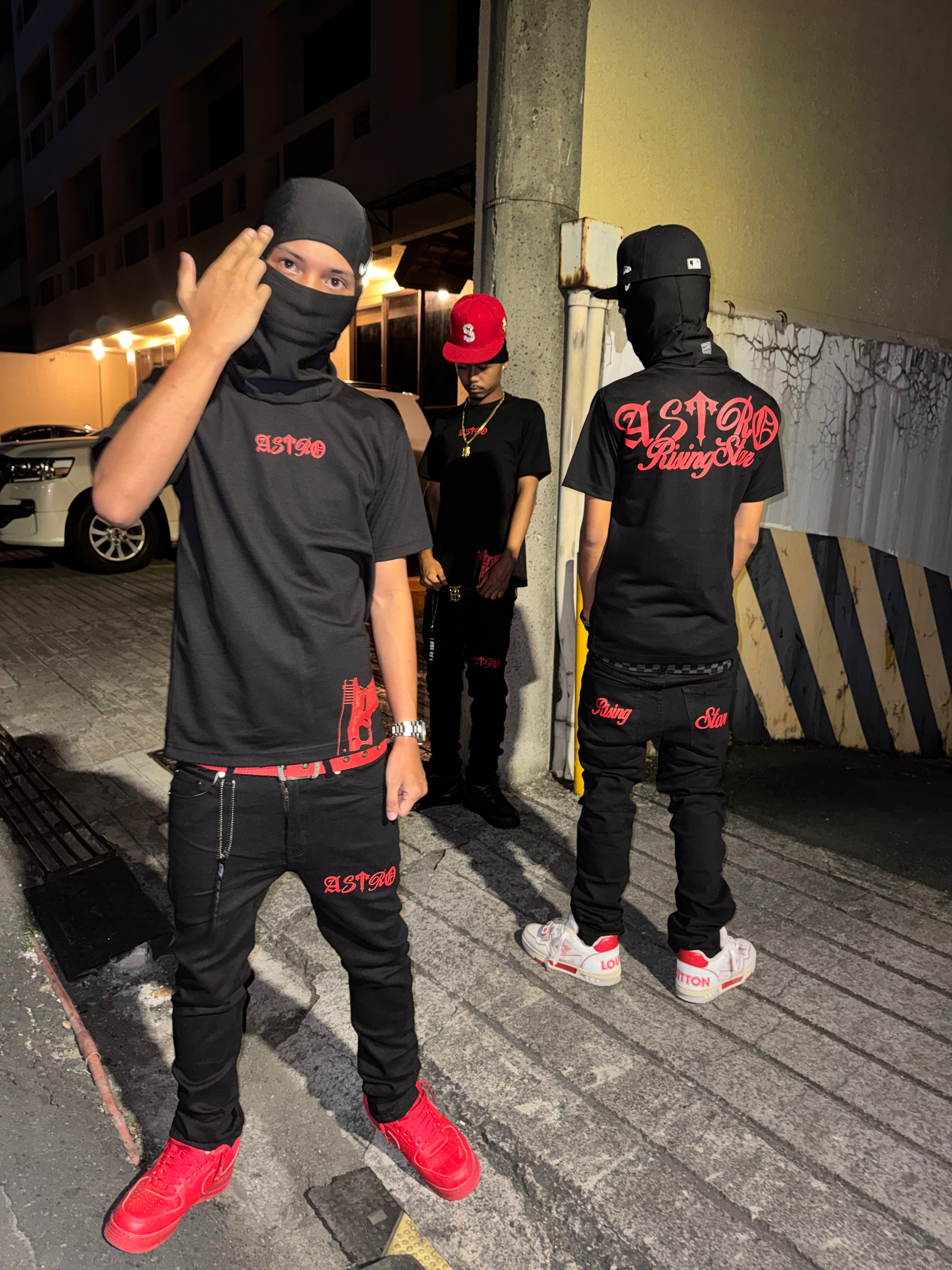 TWO RANDOM TEE [BLACK]